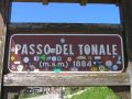 Passo Tonale, jeden z mála klasických alpských kopců, dlouhé a táhlé stoupání bez strmých stěn (9/60)