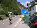 v pořadí třetí etapa odstartovala 20km dlouhým sjezdem z Caprile přes Alleghe do Cencenighe Agordino

  (1/20)